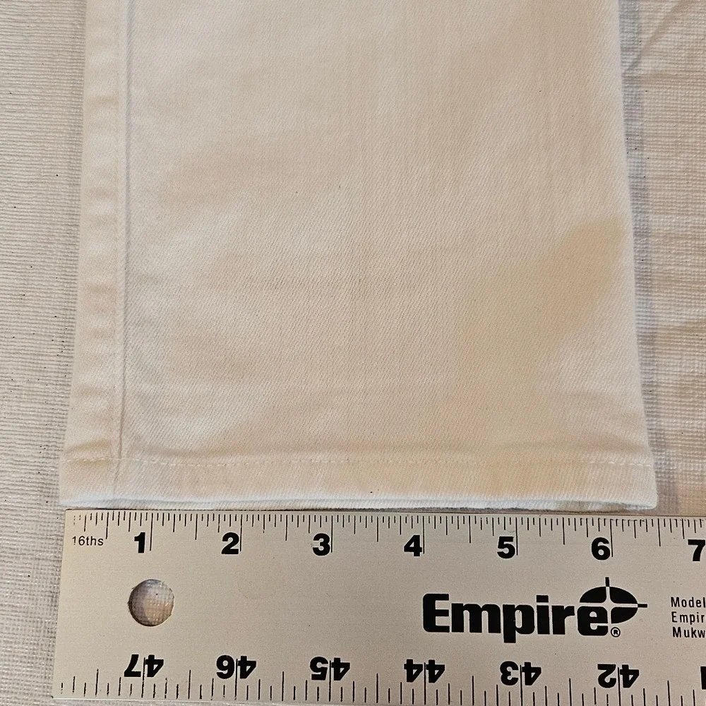 UNIQLO Slim Fit Tapered Jeans White‎ Middle Rise Japanese Fabric